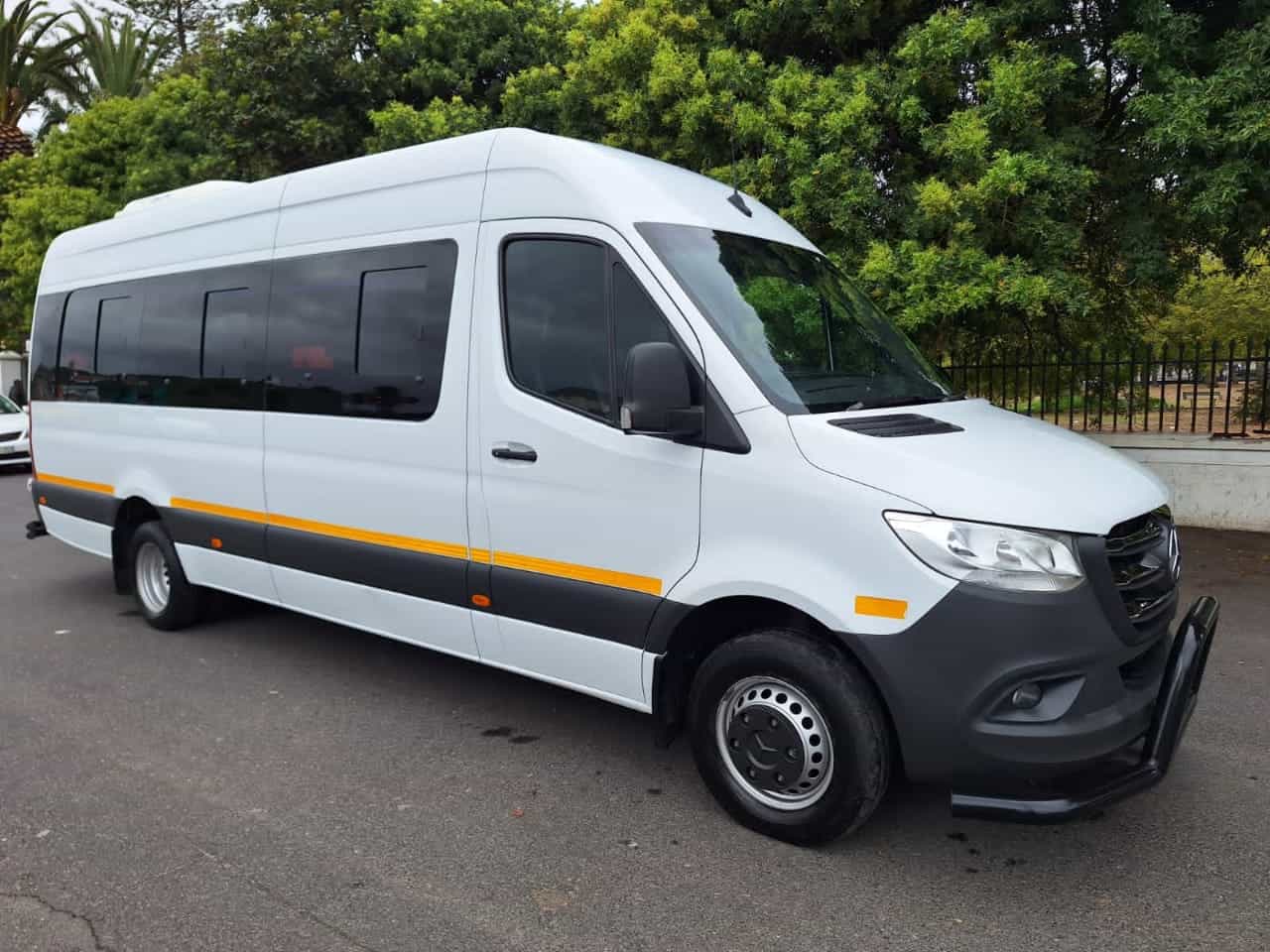Mercedes 22 Seater Sprinter (3)